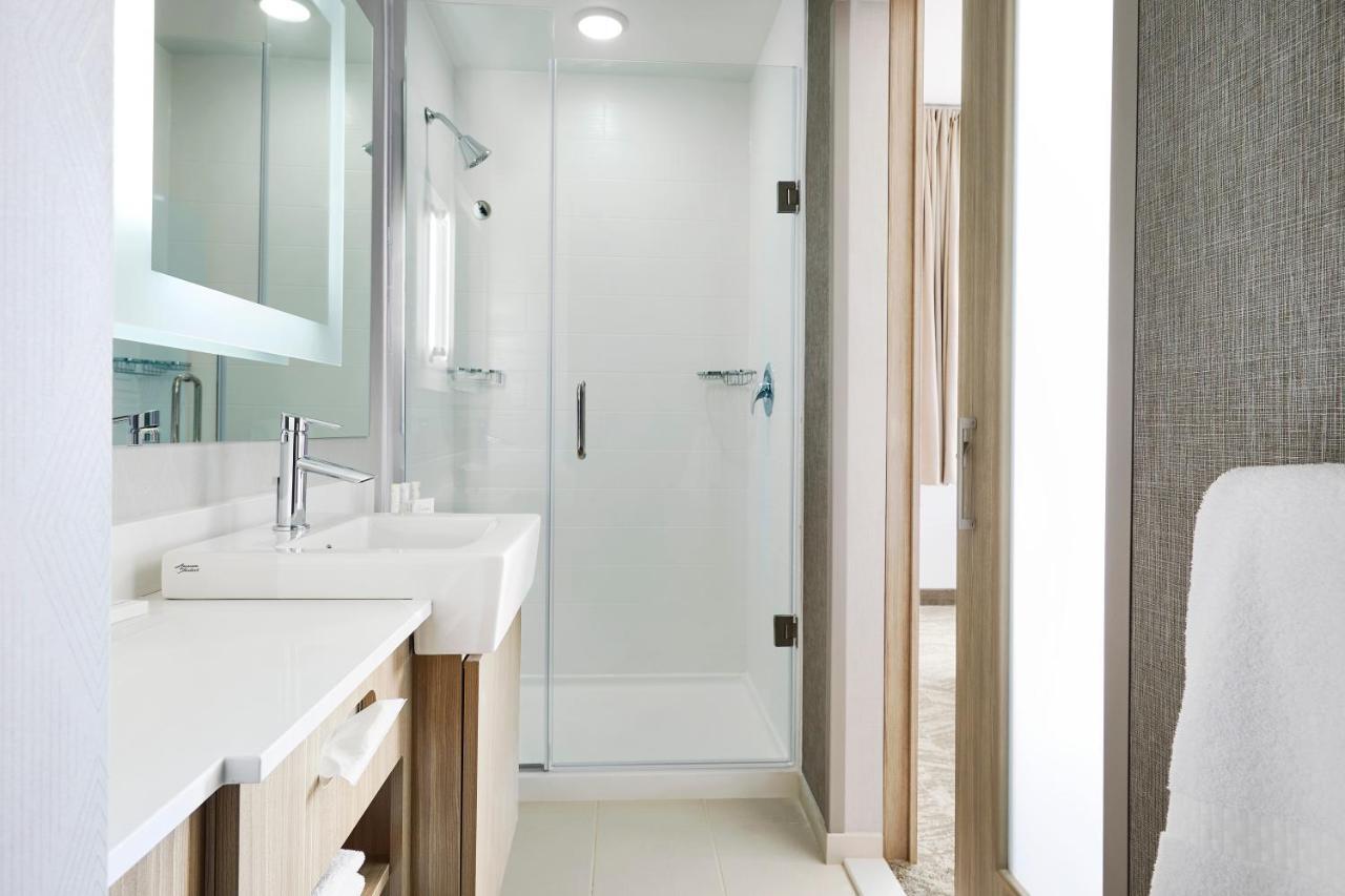Springhill Suites By Marriott Springfield North Екстер'єр фото